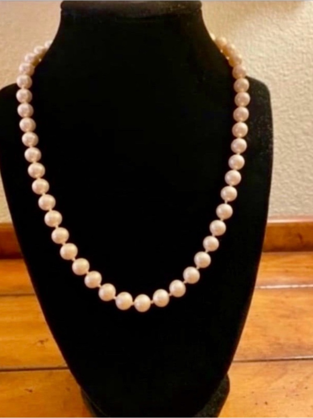 Source Unknown Cream Pearl Strand Necklace 18 Inches In Length